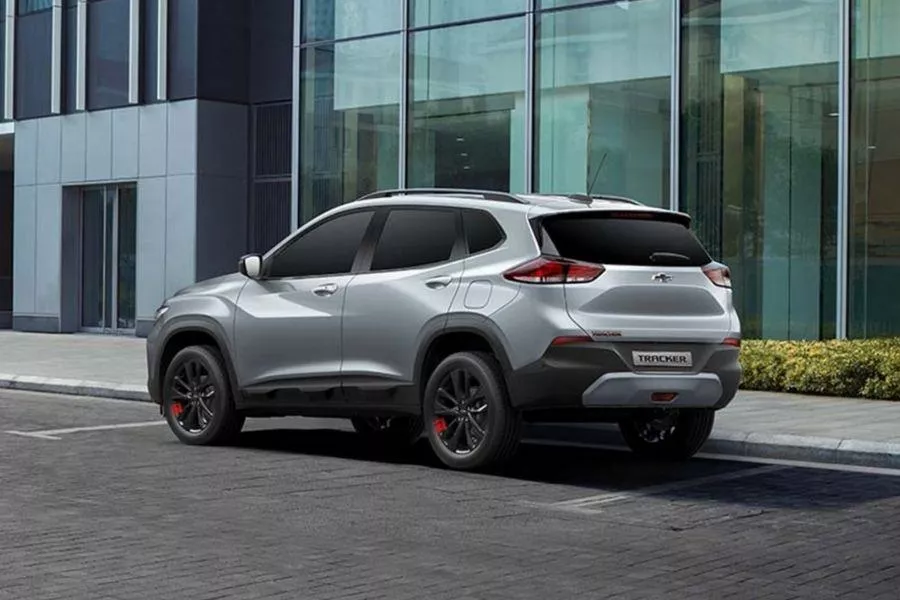 A picture of the rear of the Chevrolet Tracker