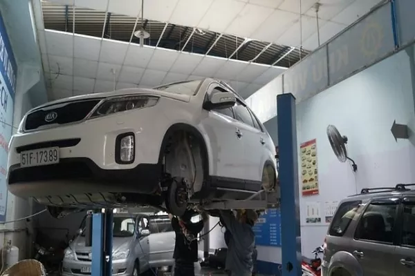 Checking lower part of a car