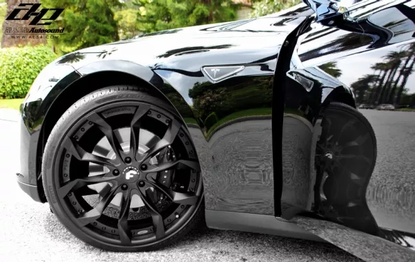 Tesla Model S Forgiato aftermarket wheels front