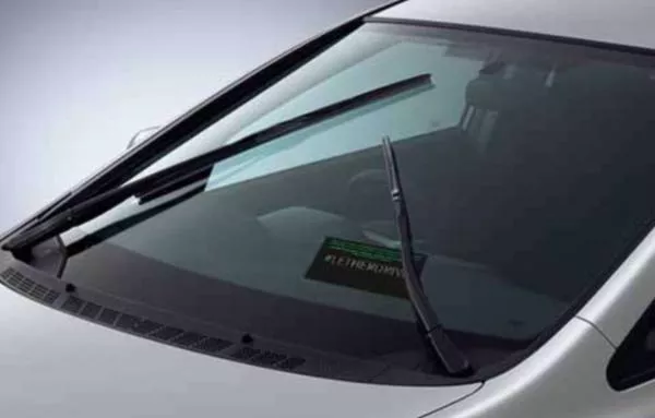 You can replace the windshield wipers without having to go to a repair shop Windshield wipers